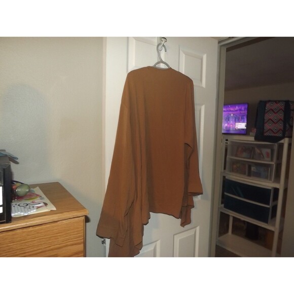 Torrid Tan Jacket with Draped Front Size Size 4 Plus Brown Jacket - Picture 3 of 3